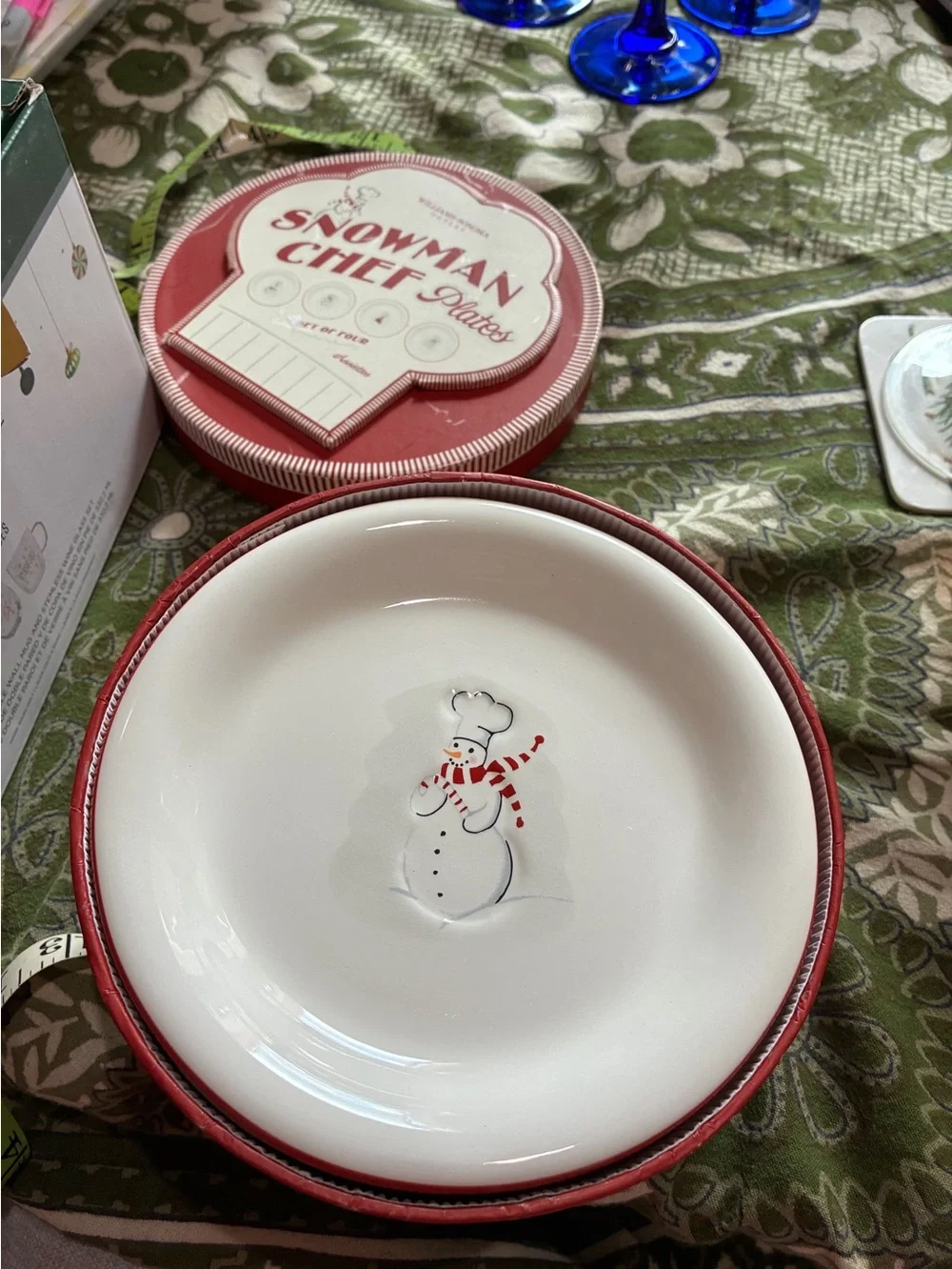 Williams Sonoma “Snowman Chef Plates”. NIB ORIGINAL TAG. 4 Small plates.